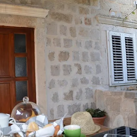 Brautovic Apartment *